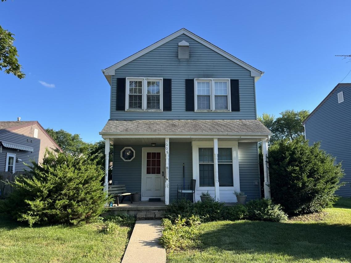 1008 Geneva Dr., Geneva, IL 60134