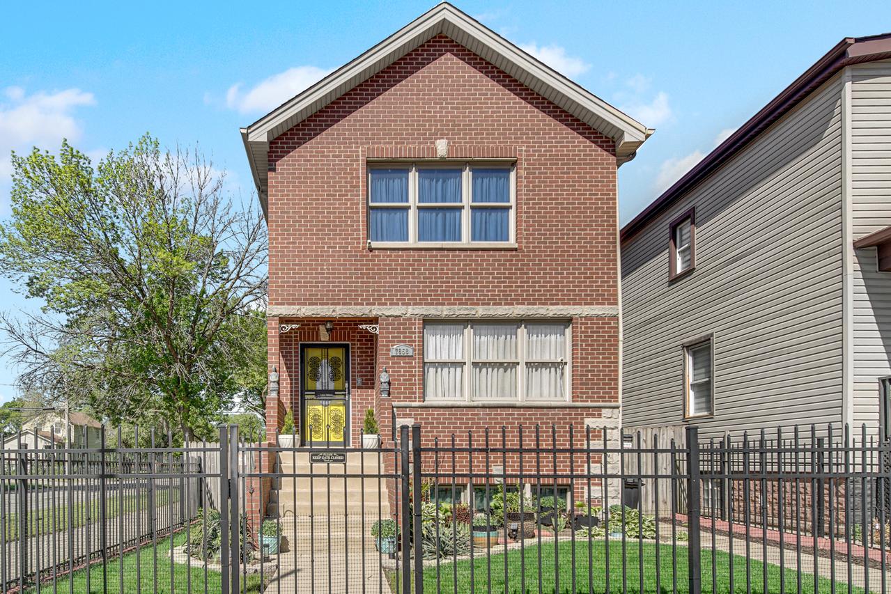7658 S Greenwood Ave., Chicago, IL 60619
