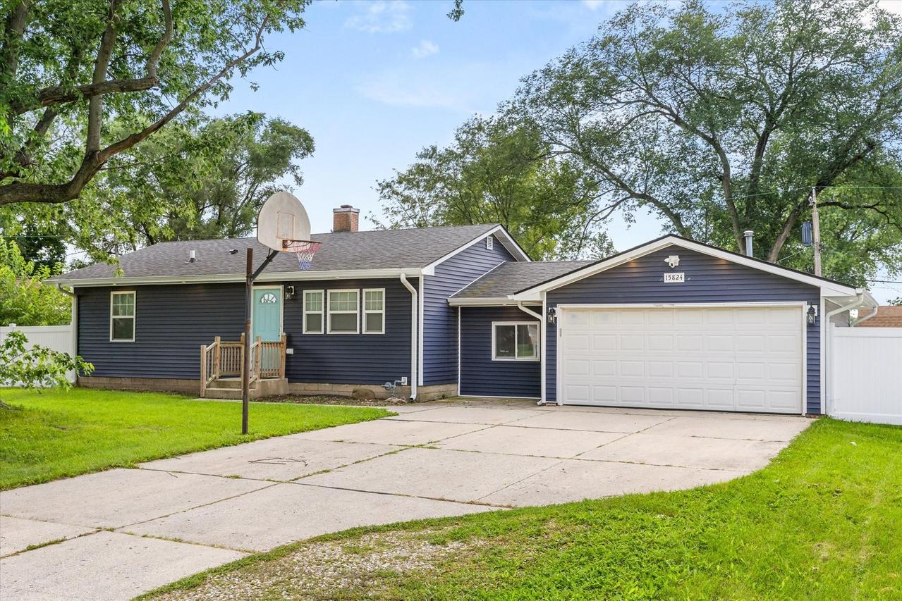 15824 S Collins Dr., Plainfield, IL 60544