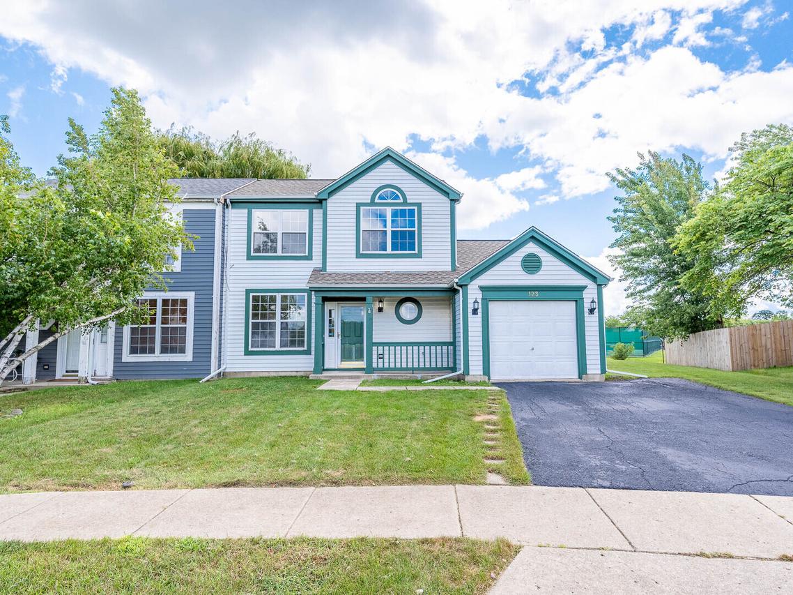 123 Dunton Ct., Mundelein, IL 60060