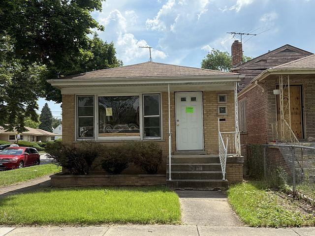 8401 S Marquette Ave., Chicago, IL 60617