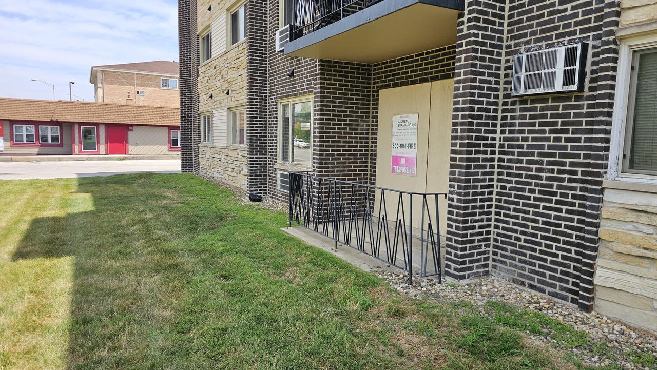 3158 W 88th St. #103, Evergreen Park, IL 60805