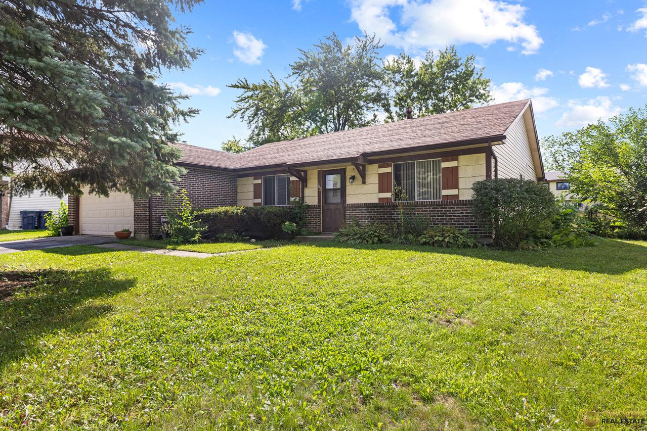 142 Cloverleaf Rd., Matteson, IL 60443