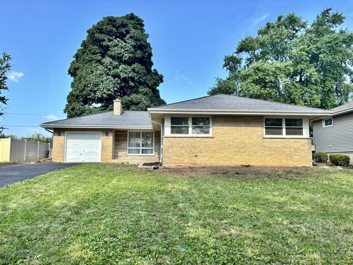 1044 S Leslie Ln., Villa Park, IL 60181