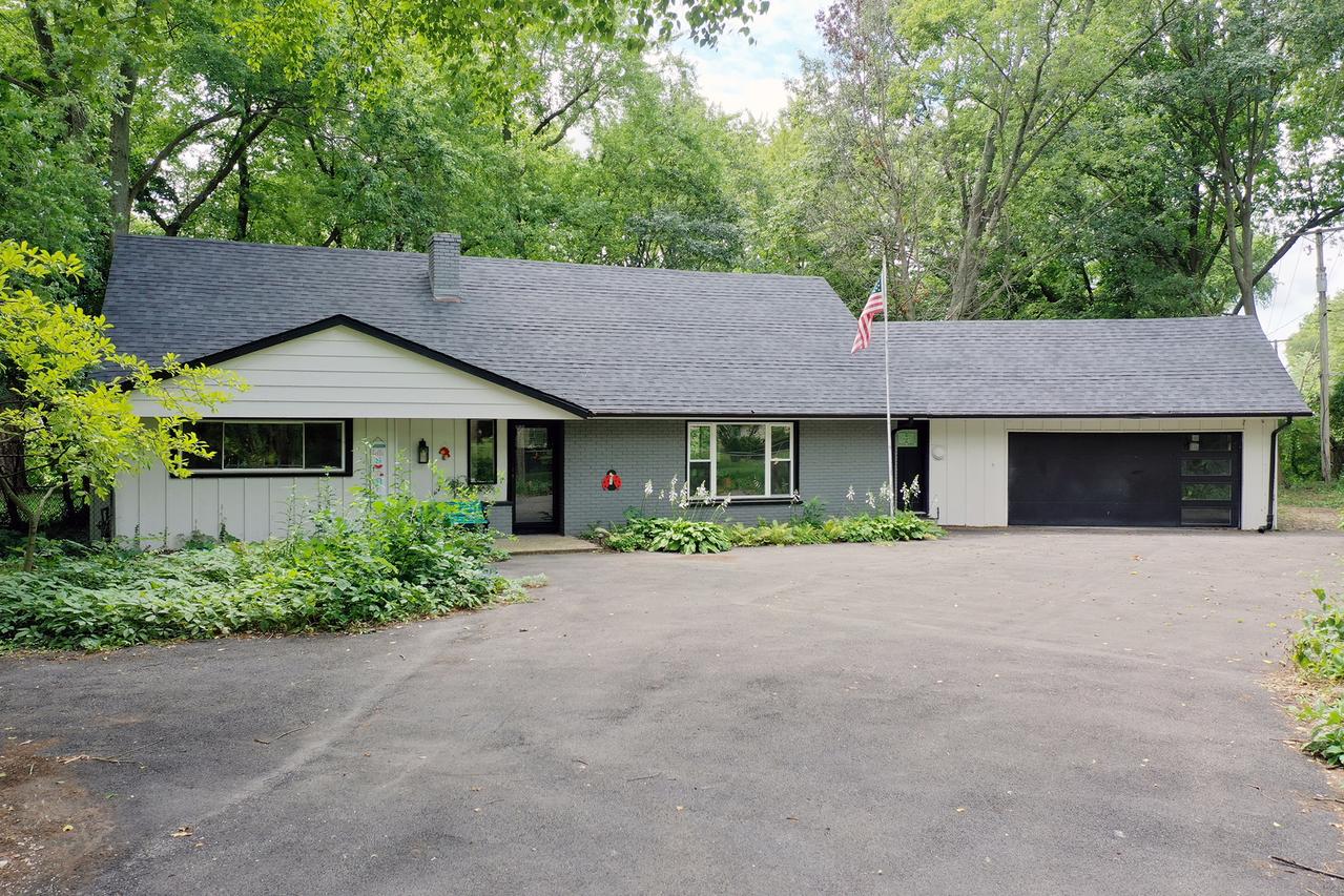 22 Erin Ln., Kankakee, IL 60901