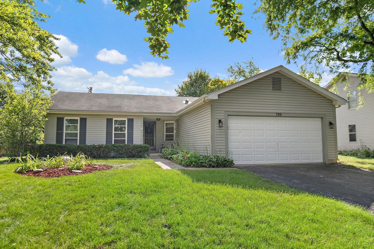 730 Applewood Ln., Algonquin, IL 60102