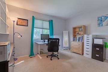 1965 N Jamestown Dr., Palatine, IL 60074
