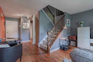 1965 N Jamestown Dr., Palatine, IL 60074