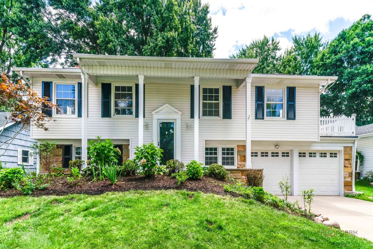 408 Indian Hill Dr., Buffalo Grove, IL 60089