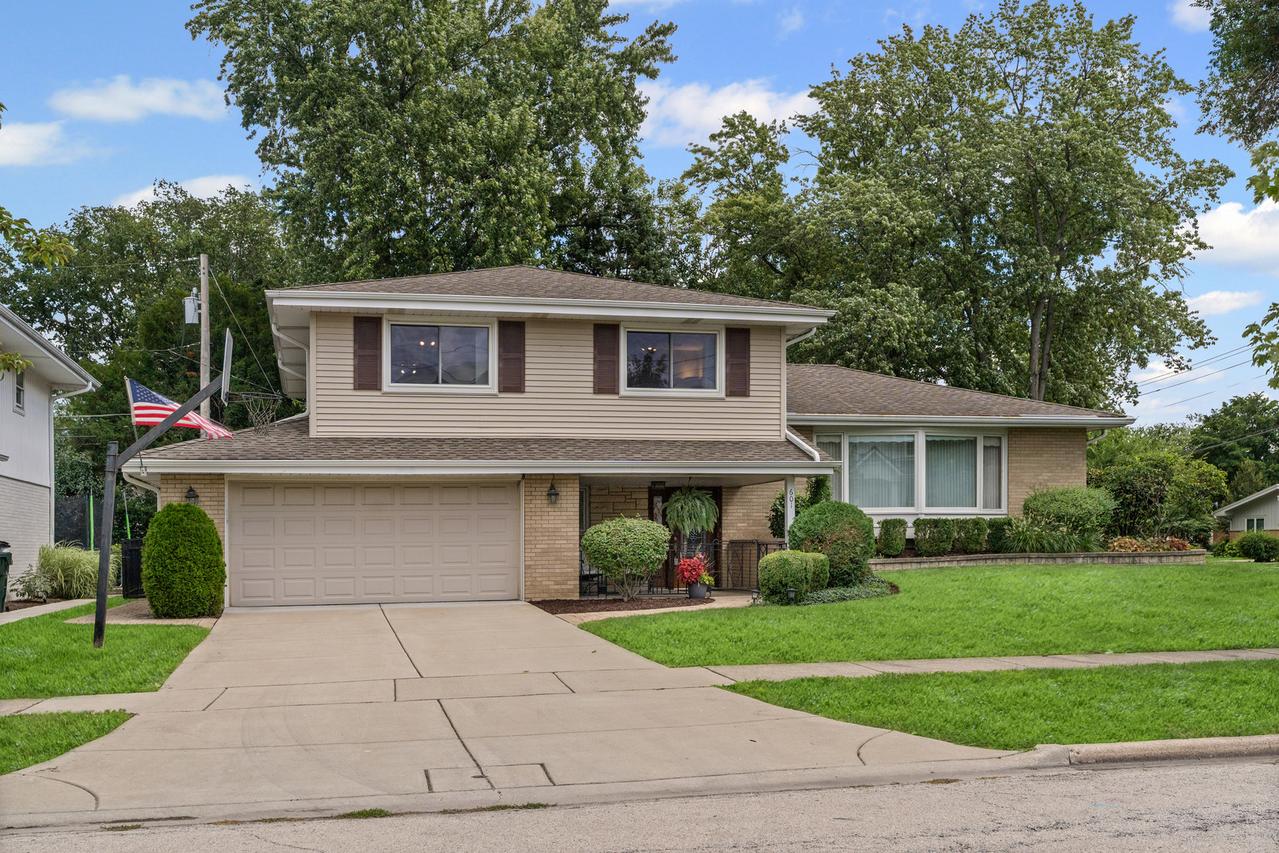 601 N Broadway Ave., Park Ridge, IL 60068