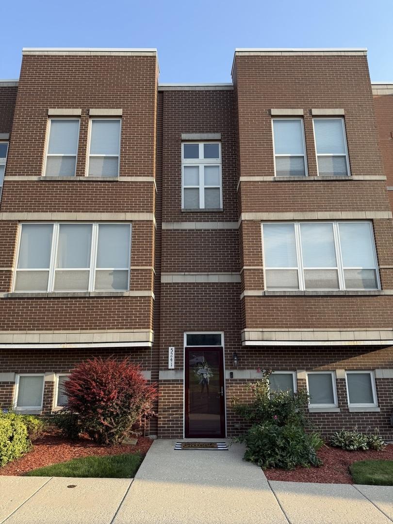 5241 W Galewood Ave., Chicago, IL 60639