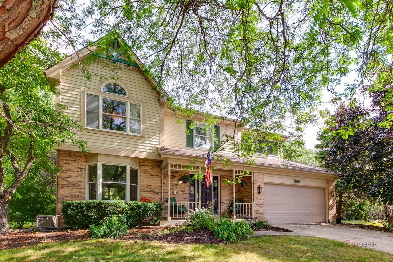 1708 Park Crest Ct., Libertyville, IL 60048
