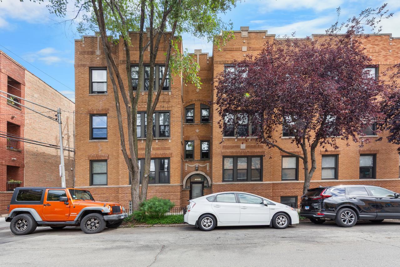 1005 N Campbell Ave. #3, Chicago, IL 60606