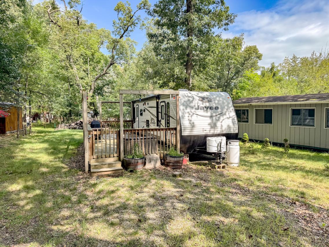 27/96 Woodhaven, Sublette, IL 61367