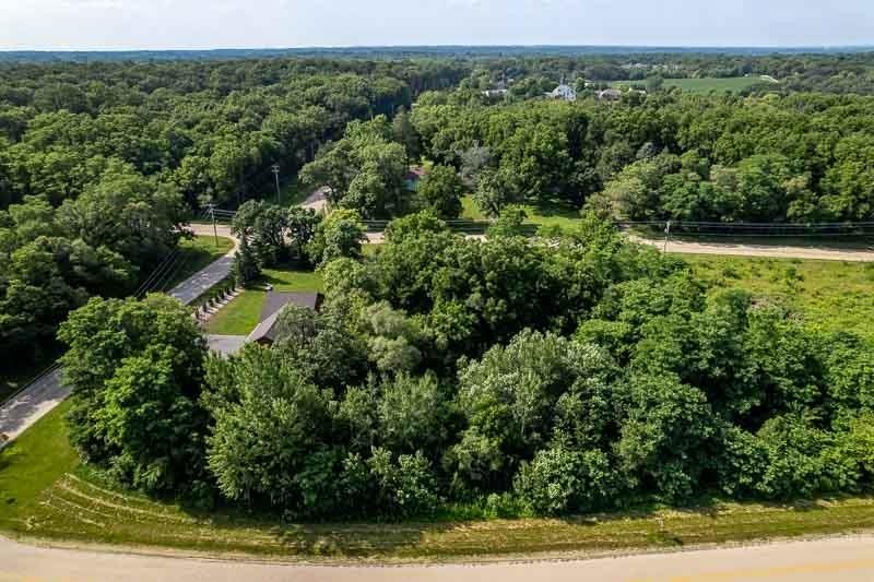 7956 Prairie Hill Rd., South Beloit, IL 61080
