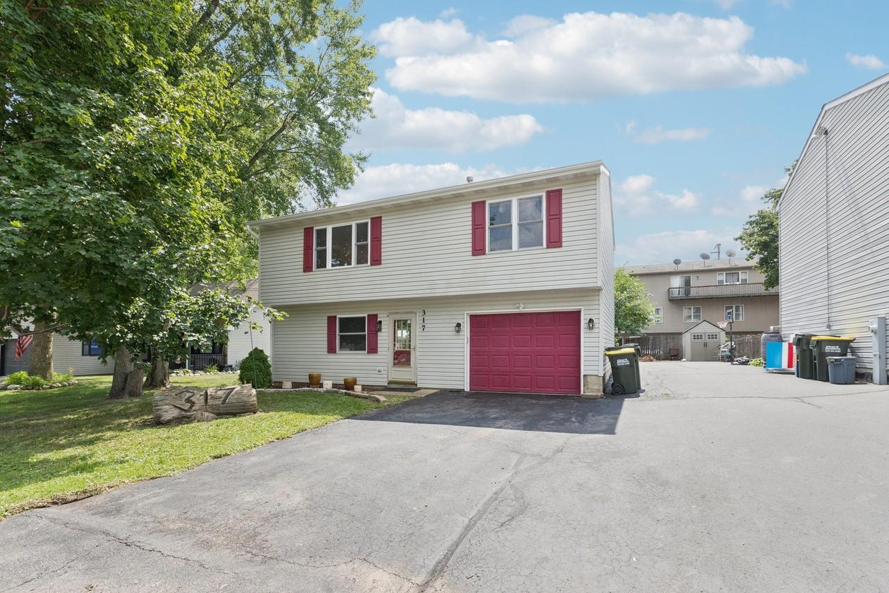 317 W Riverside Dr., Mchenry, IL 60051