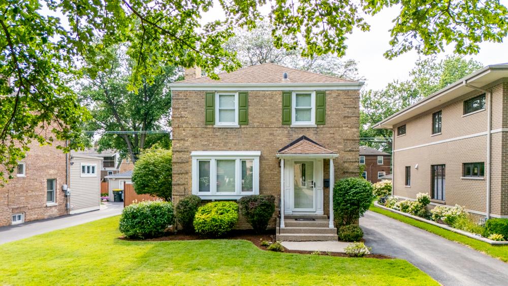 616 S 10th Ave., La Grange, IL 60525