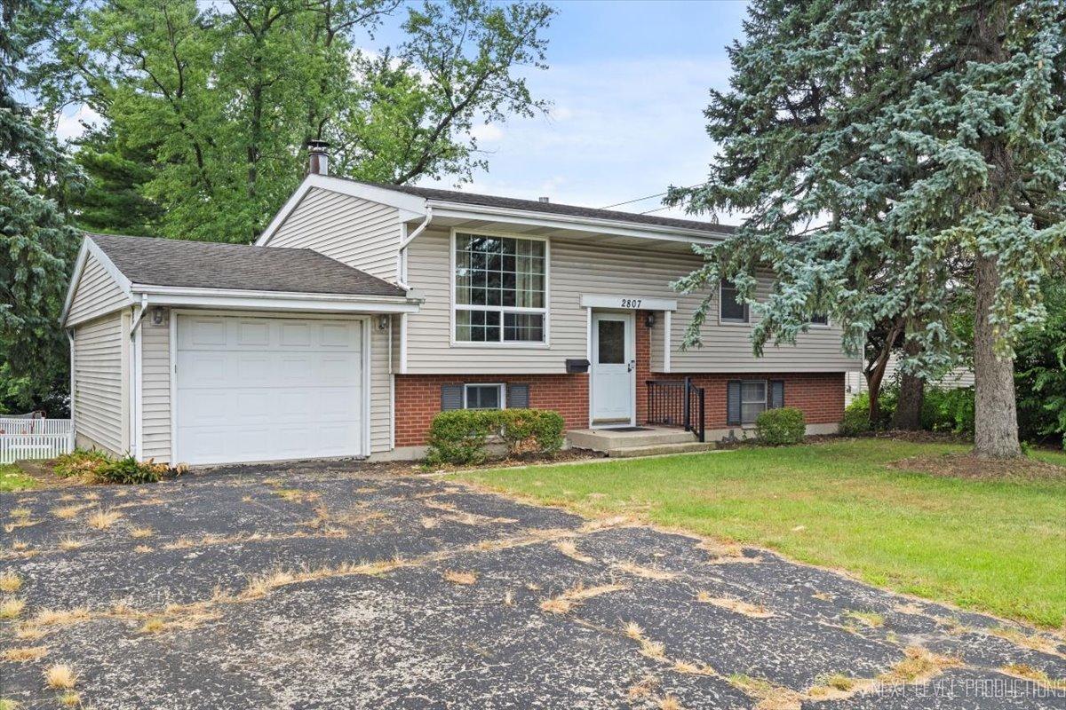 2807 75th St., Woodridge, IL 60517