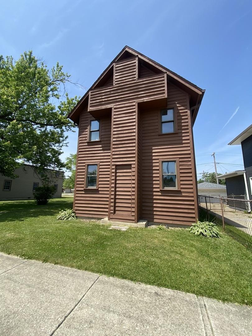 8758 Central Ave., Oak Lawn, IL 60453