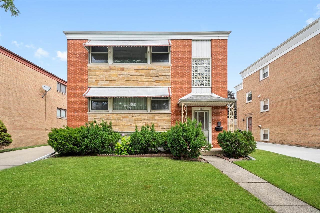 8819 N Wisner St., Niles, IL 60714