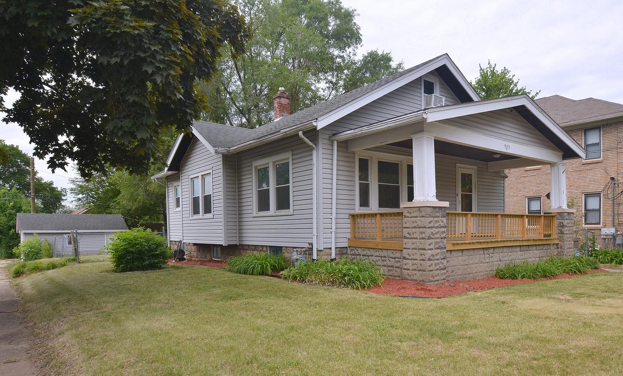 923 17th St., Rockford, IL 61104