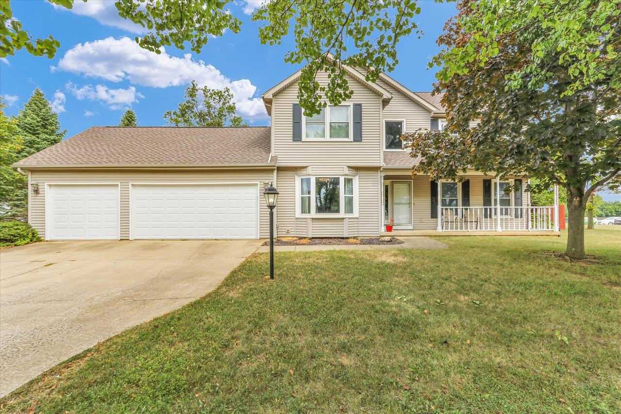 702 W Northridge Dr., Mahomet, IL 61853