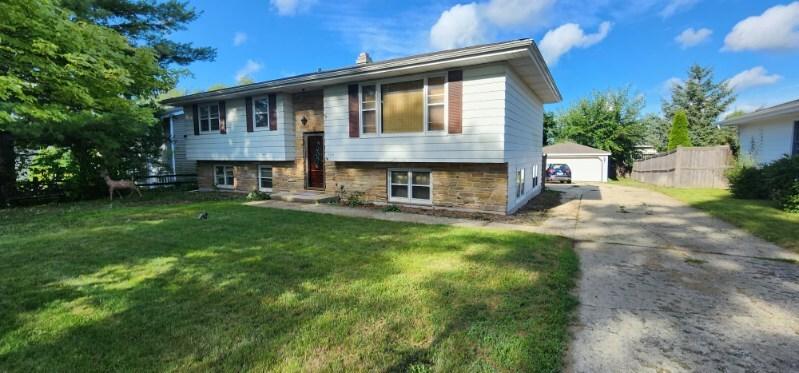 33276 N Sunset Ave., Grayslake, IL 60030