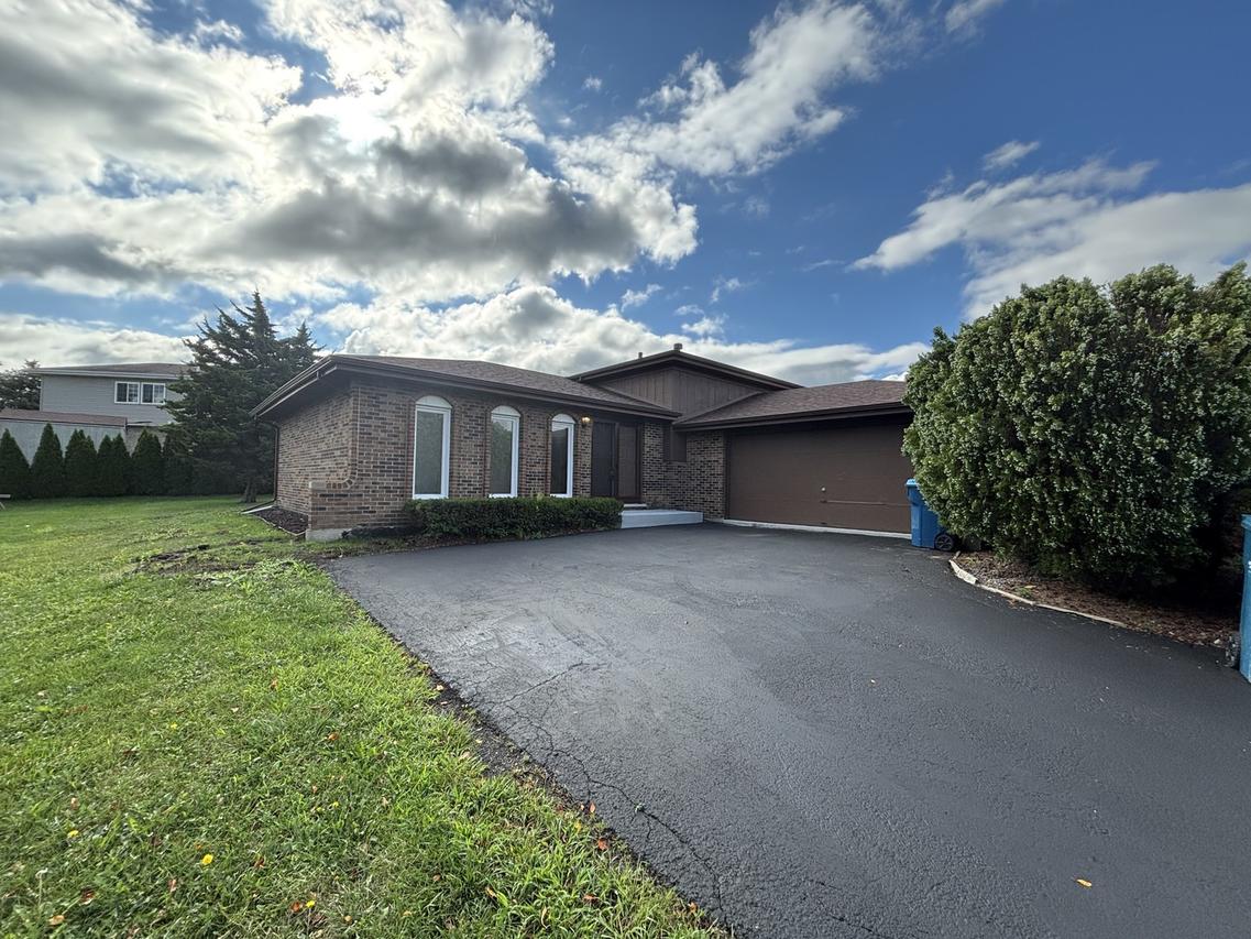 3523 Jacqueline Dr., Crete, IL 60417