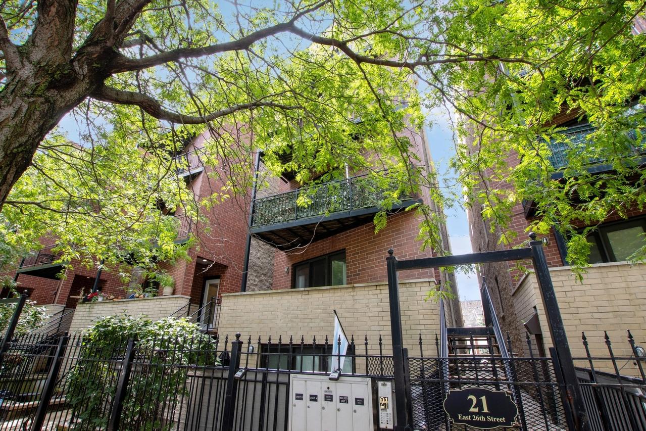 21 E 26th St. #3, Chicago, IL 60616