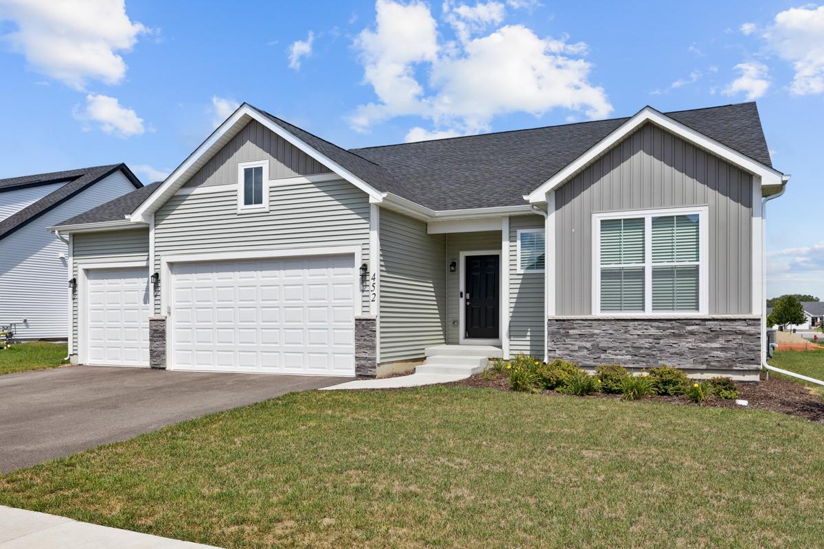452 Dawns End, Hampshire, IL 60140