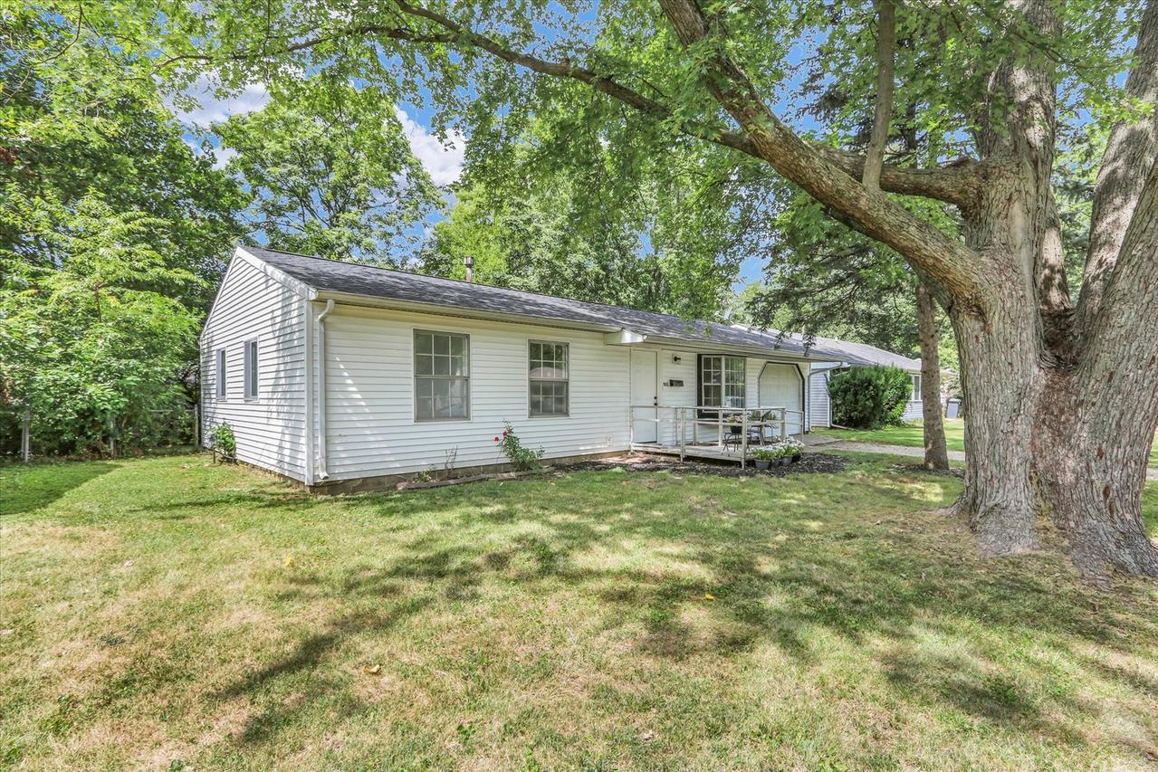 1105 Lanore Dr., Urbana, IL 61802