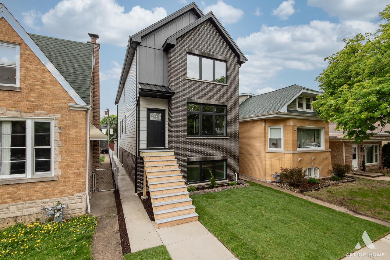 6908 26th St., Berwyn, IL 60402