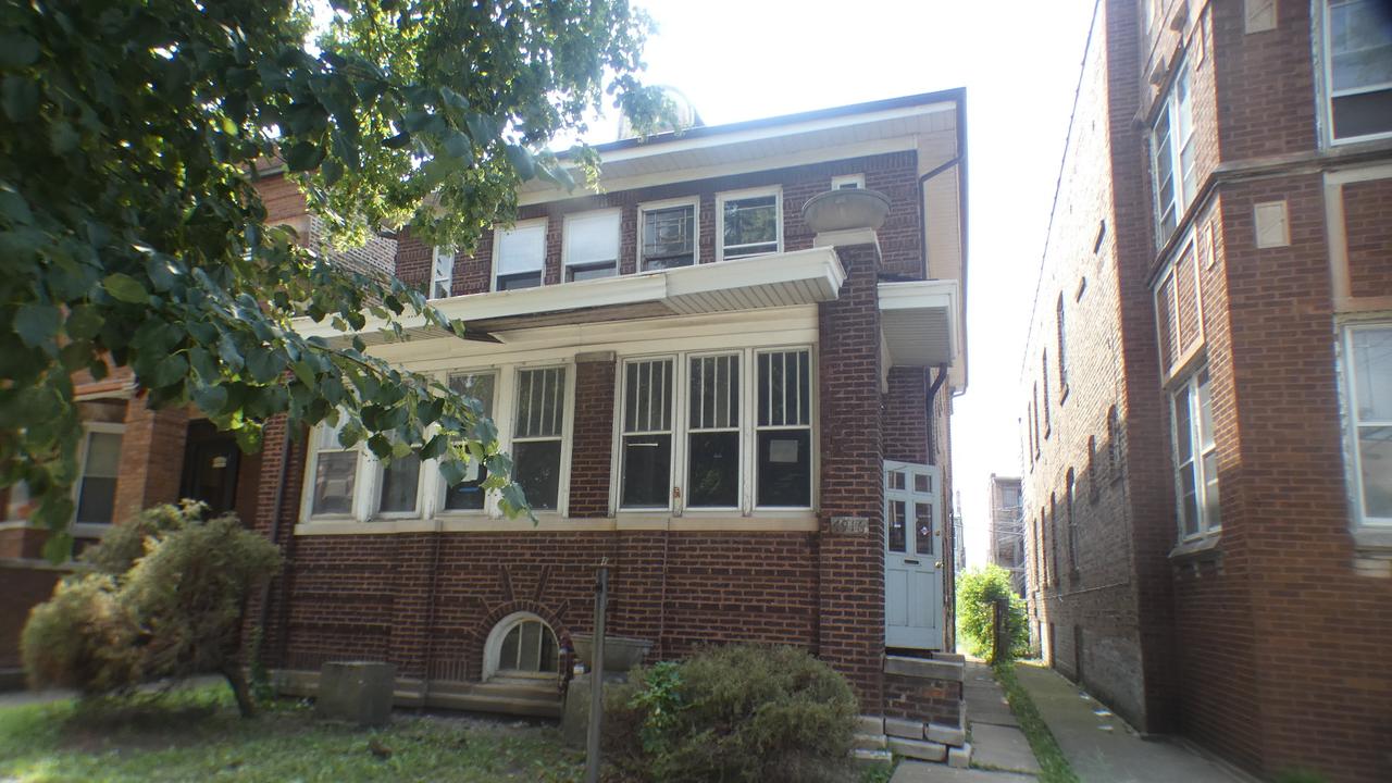 7916 S Elizabeth St., Chicago, IL 60620