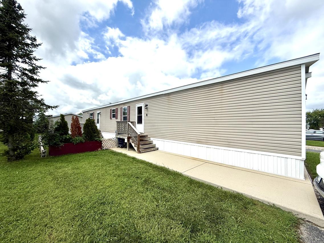 52 Cherry Ln., Bourbonnais, IL 60914