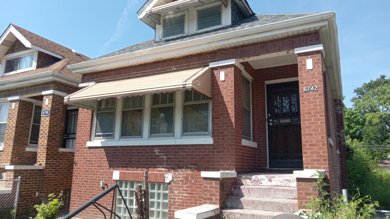 6742 S Carpenter St., Chicago, IL 60621