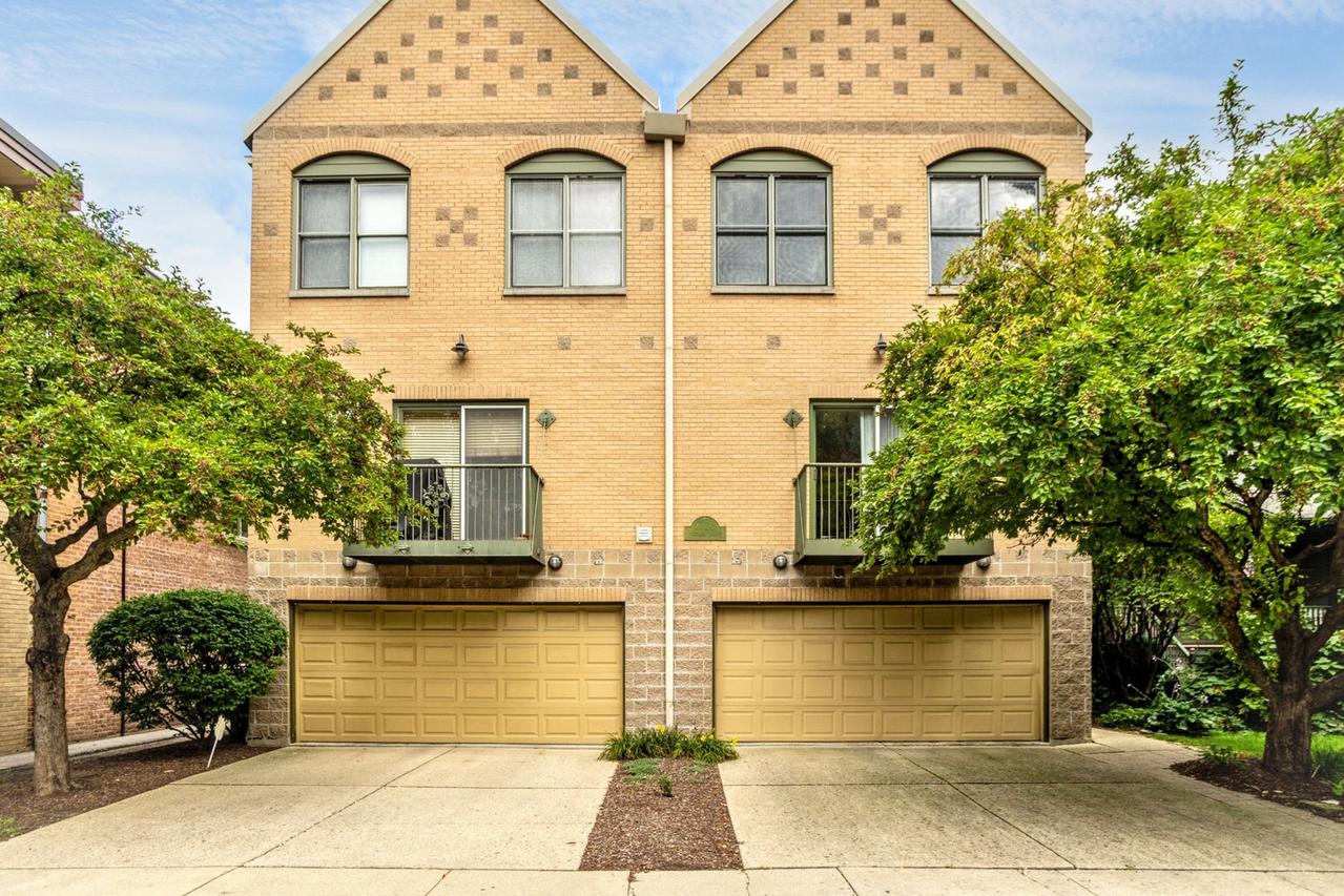 414 Wisconsin Ave. #E, Oak Park, IL 60302