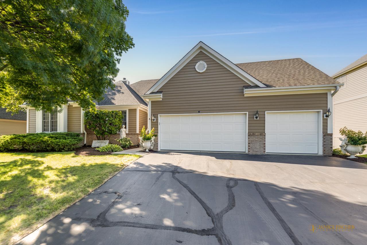 6 Sherwood Ct., Lake In The Hills, IL 60156