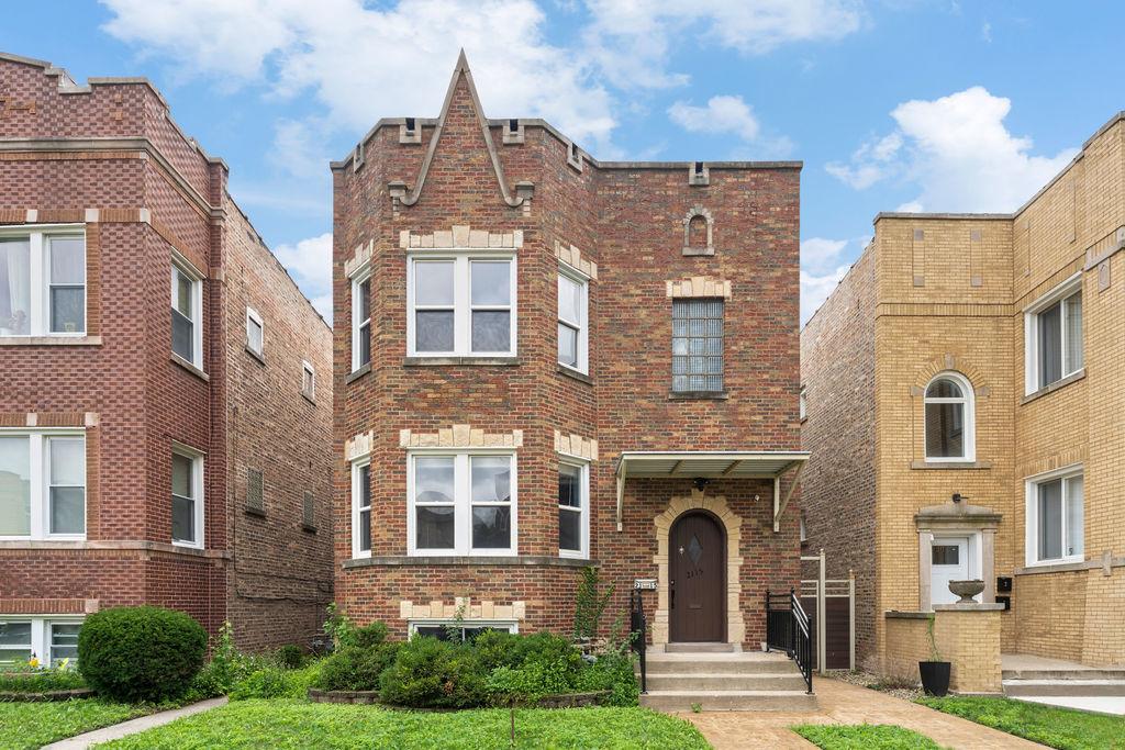 2115 Kenilworth Ave., Berwyn, IL 60402