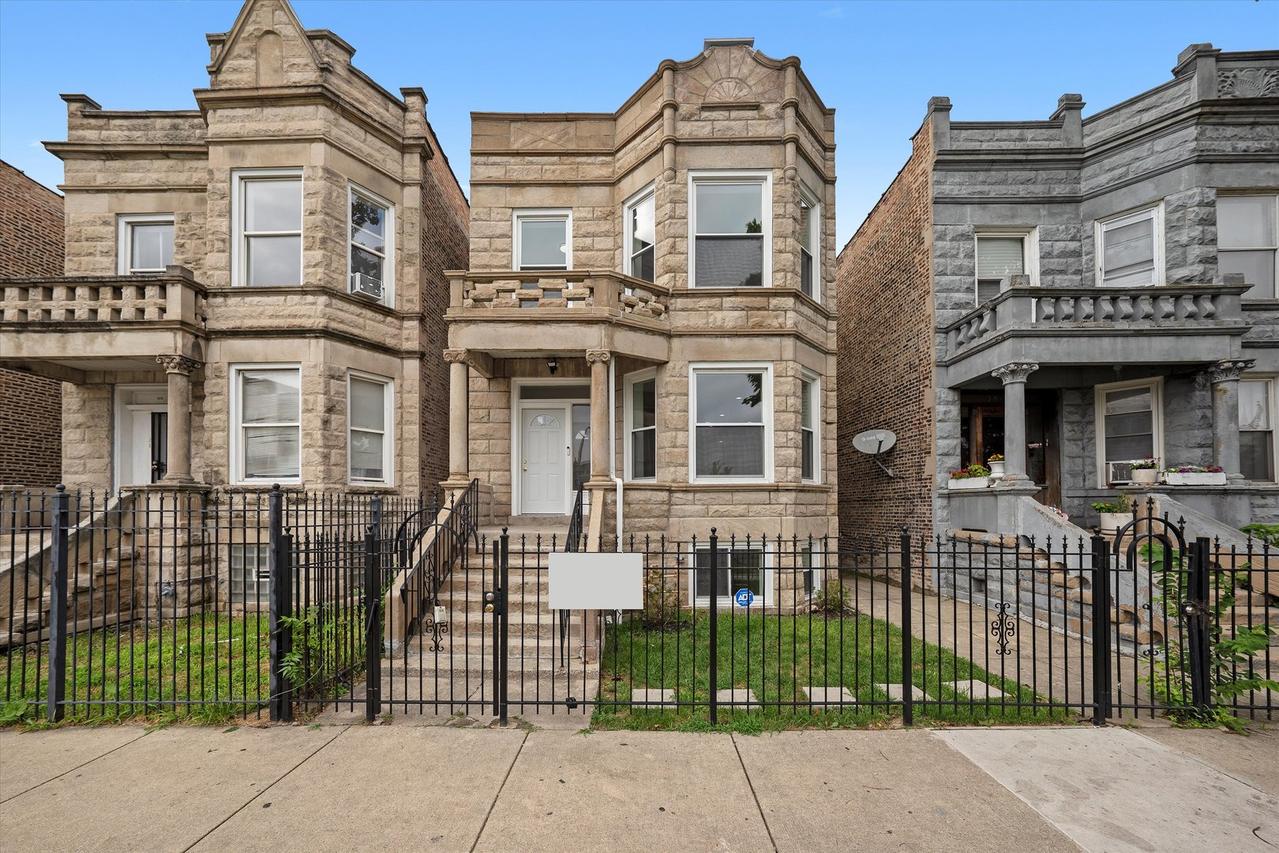 3916 W Wilcox St., Chicago, IL 60624