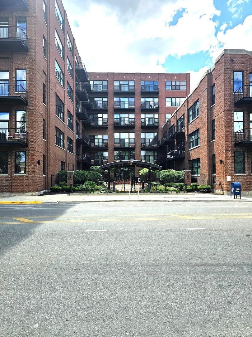 2323 W Pershing Rd. #230, Chicago, IL 60609
