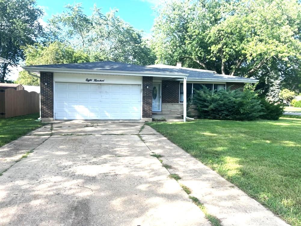800 Forest Ct., Bartlett, IL 60103