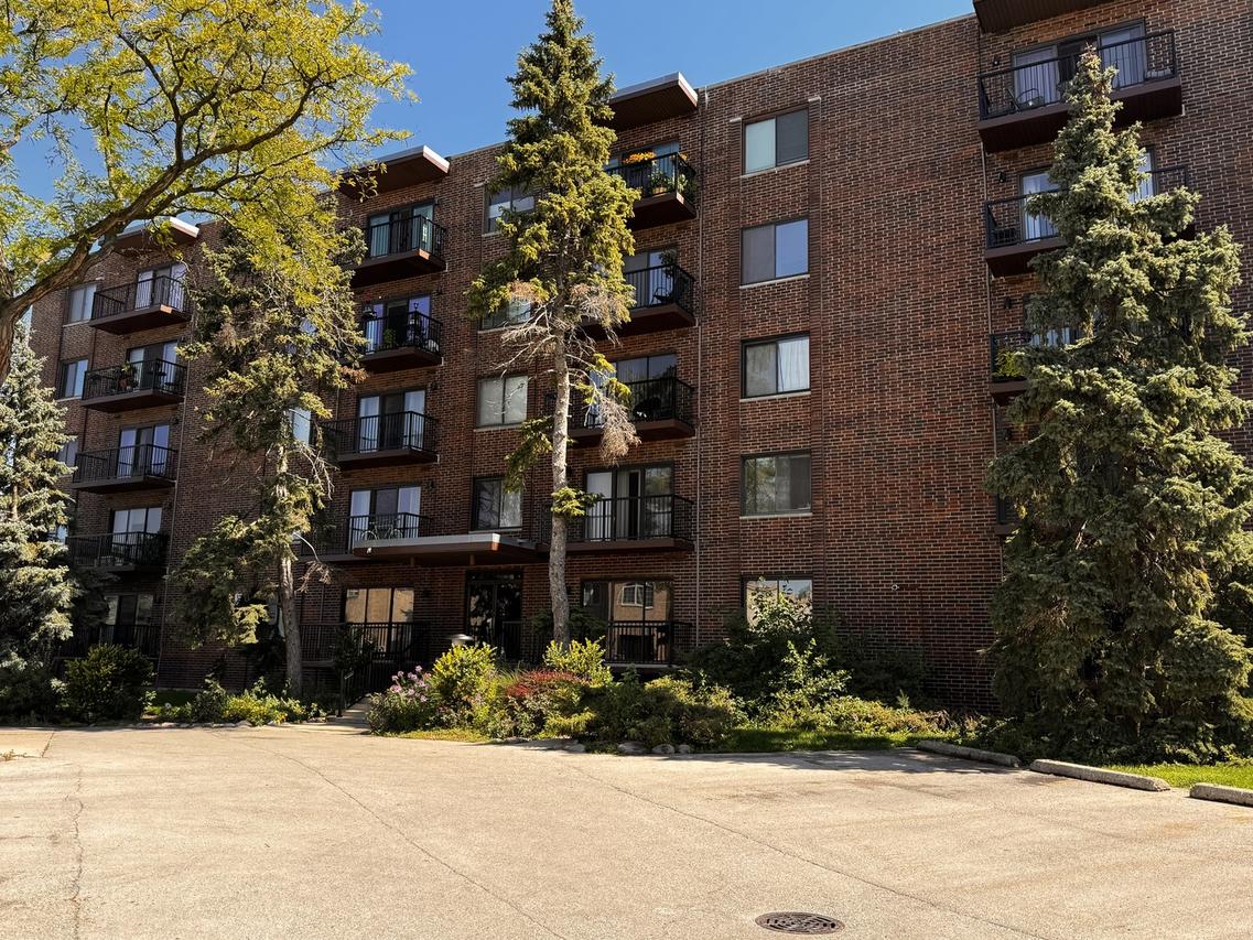 6525 N Nashville Ave. #407D, Chicago, IL 60631
