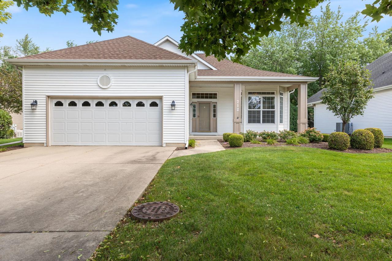 712 Sanctuary Ln., Joliet, IL 60435