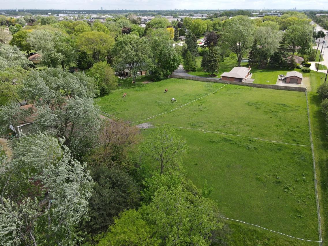 20W561 Army Trail Blvd., Addison, IL 60101