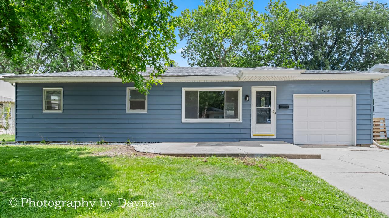 740 Jonette Ave., Bradley, IL 60915