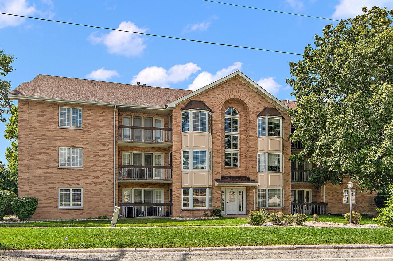 2161 Oak Rd. #2C, Homewood, IL 60430
