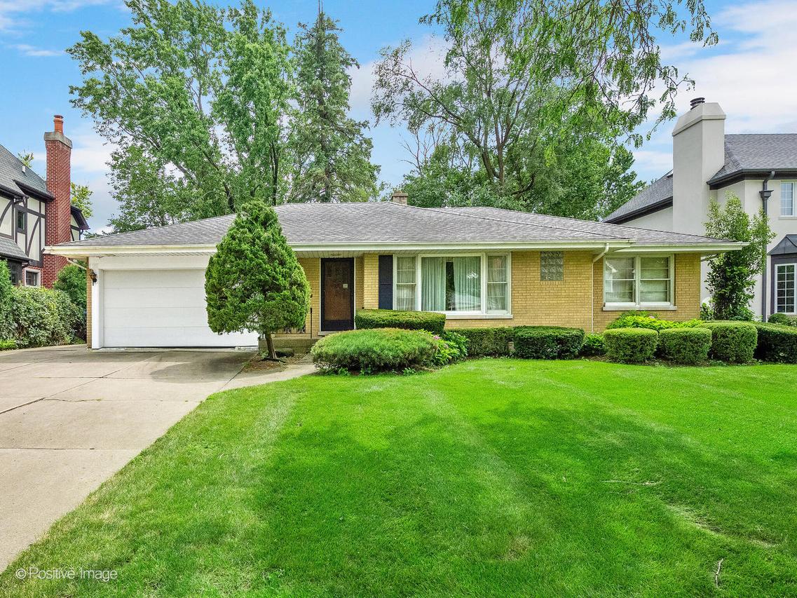 [Address Hidden by Seller], Clarendon Hills, IL 60514