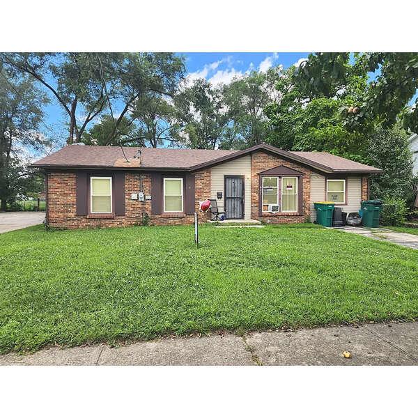 627 Francis St., Joliet, IL 60432