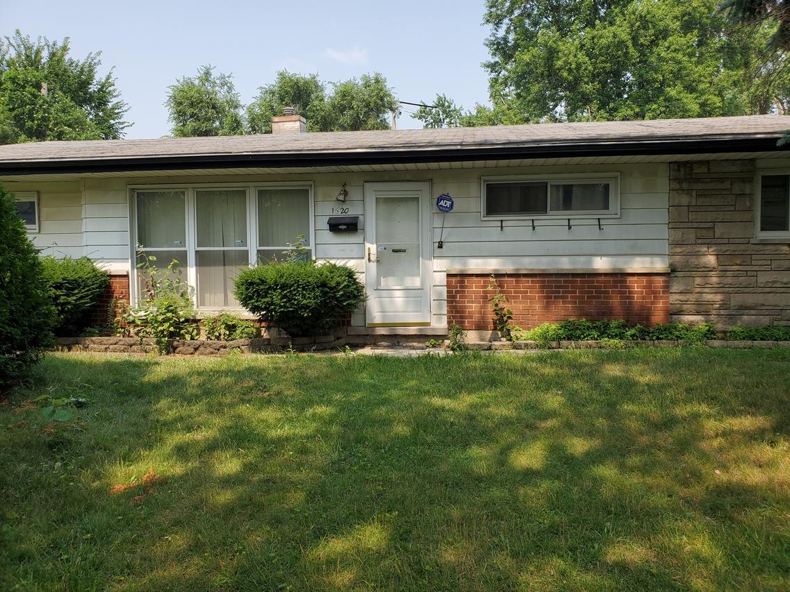 1520 Lincoln Pl., Calumet City, IL 60409