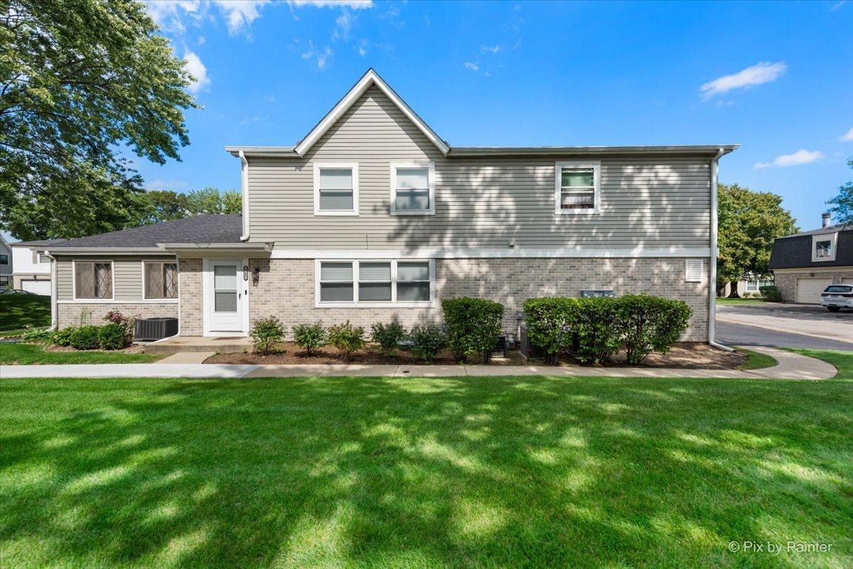 2097 N Ginger Creek Dr., Palatine, IL 60074